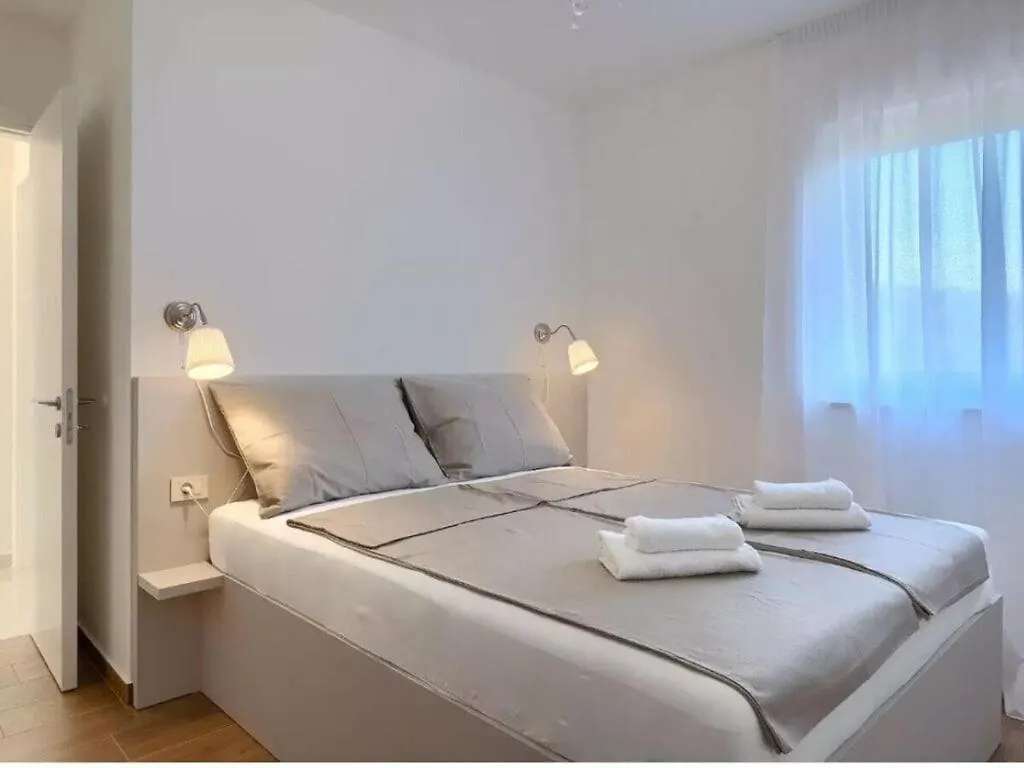 Esmeralda II Comfortable Holiday Residence Novigrad  Villa Novigrad (Istria)
