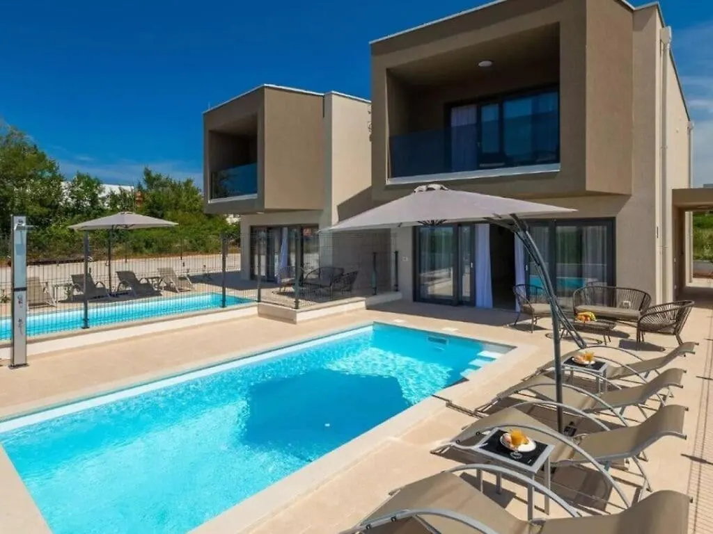 Esmeralda II Comfortable Holiday Residence Novigrad  Novigrad (Istria)