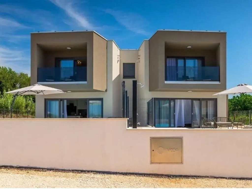 Esmeralda II Comfortable Holiday Residence Novigrad  Novigrad (Istria)